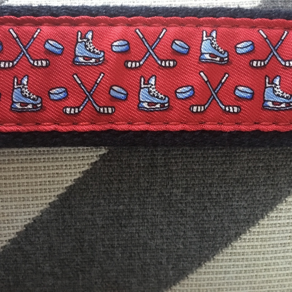 Vineyard Vines, boys belt, size 26