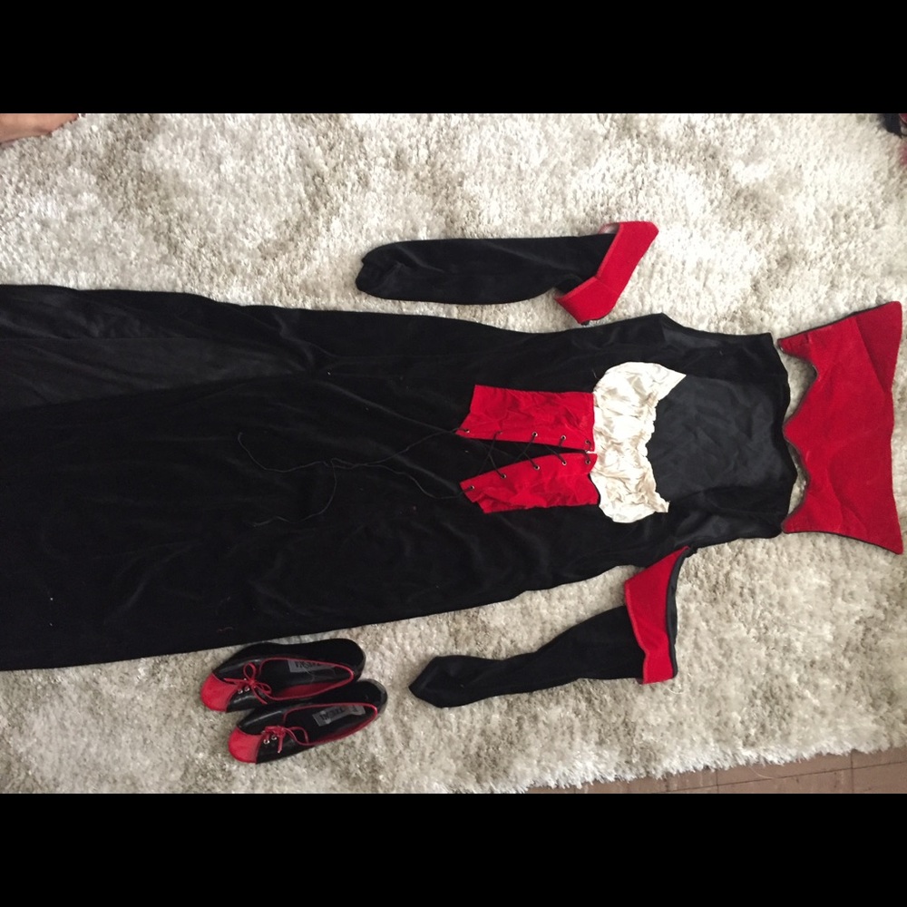 Women's Countess Carmela Halloween Costume