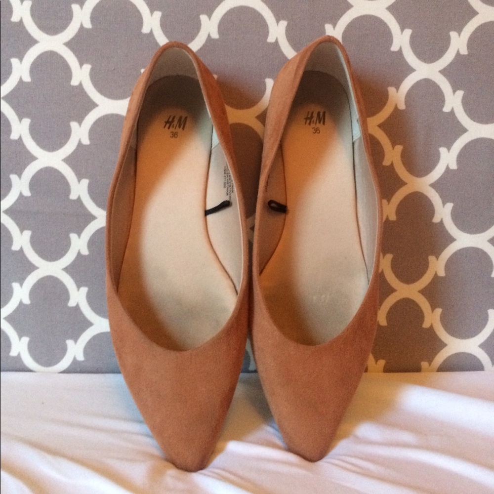 Tan/Orange Flats