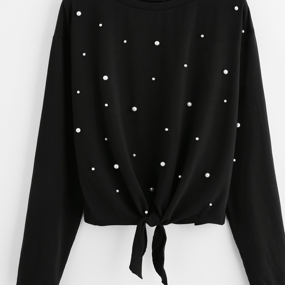 Tops - 🆕HP🏆Scoop neck Pearl beaded tie front top