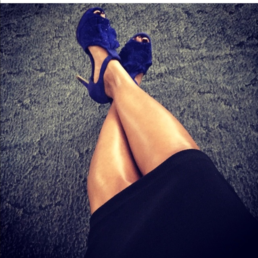 Gianni bini blue suede heels