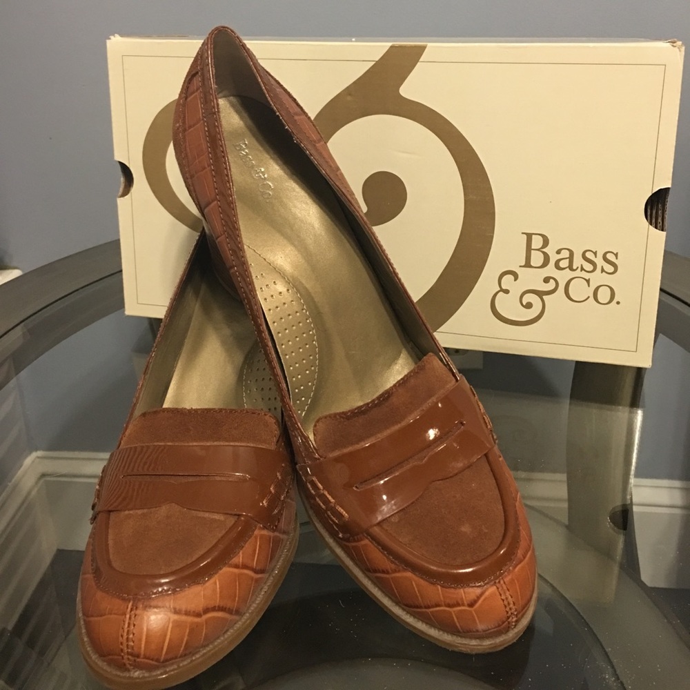 Bass Woman’s Dress Shoe Size 10