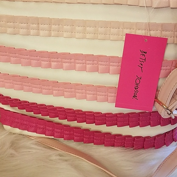 BETSEY JOHNSON PLEATS AND THANK YOU TOTE - Picture 2 of 4