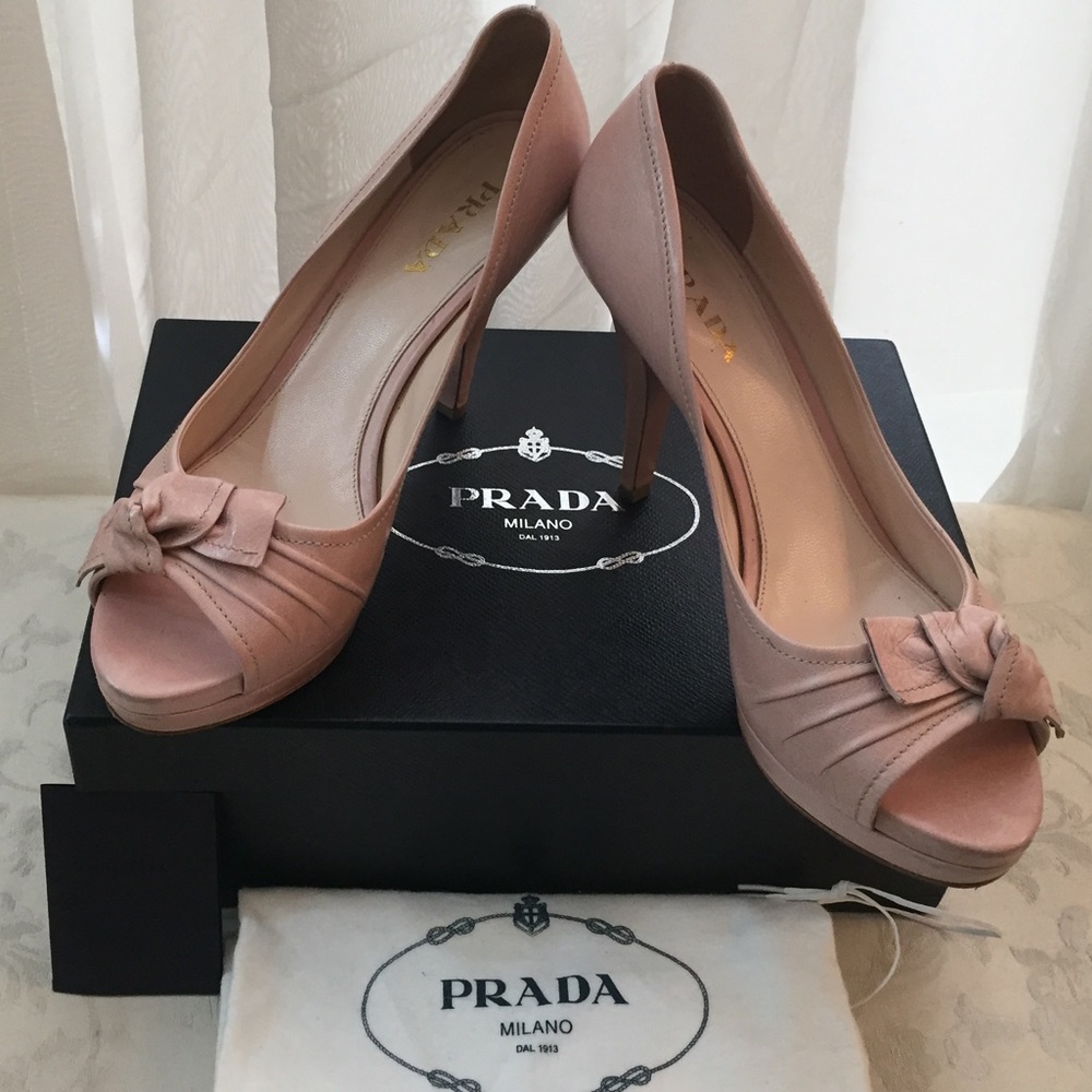 🆕 Prada Milano Beautiful Bow Pumps
