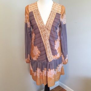 Long sleeve tunic dress with pockets