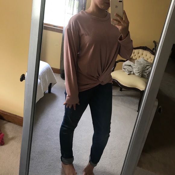 ✨2 LEFT✨Mauve Top - Picture 3 of 3