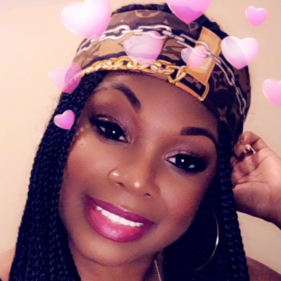 Meet your Posher, Belinda - Picture 3 of 3