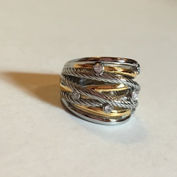 Gold and Stainless Steel Ring - Picture 5 of 5