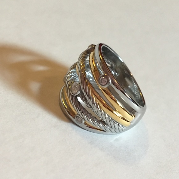 Gold and Stainless Steel Ring - Picture 3 of 5