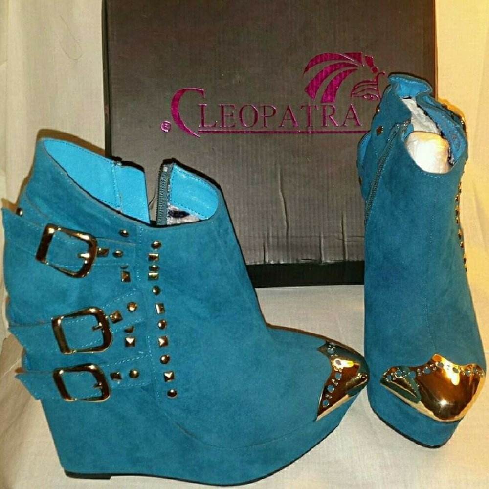 Turquoise wedges