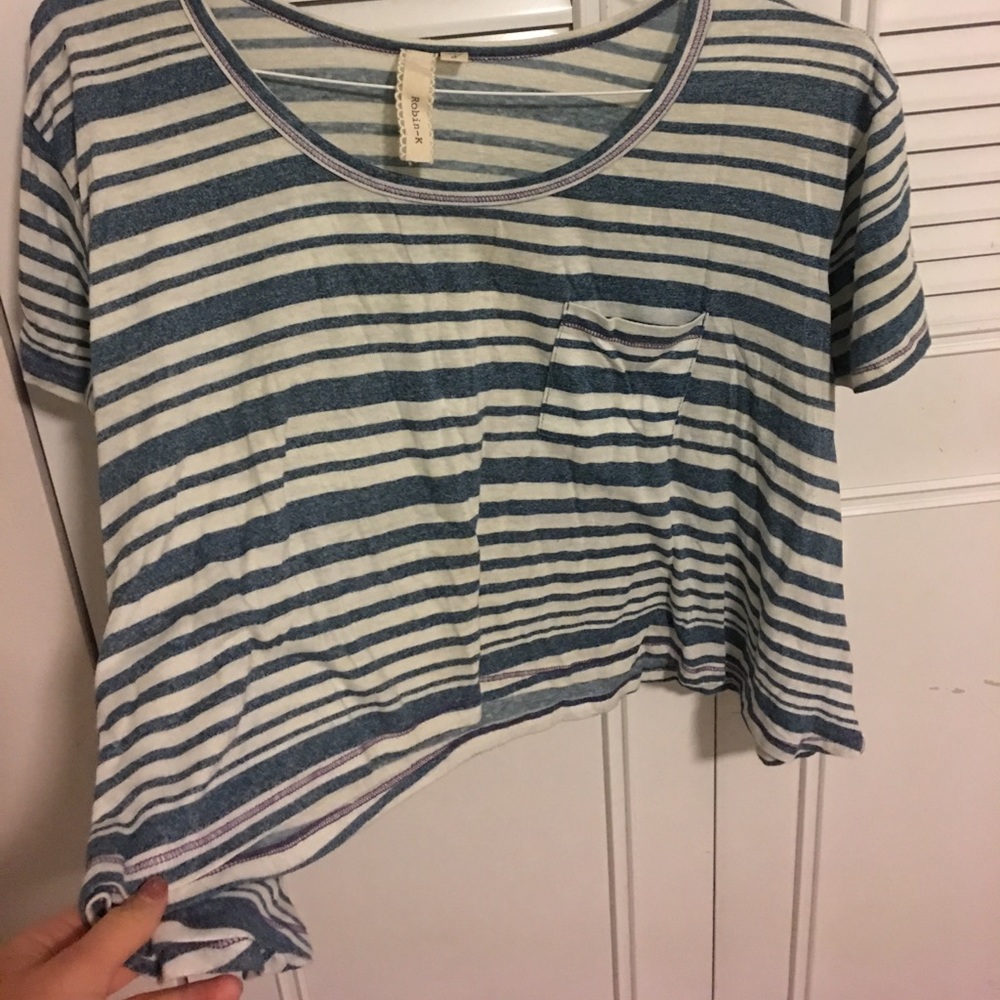 Blue and white crop top t shirt