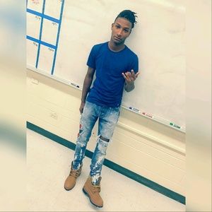 Meet your Posher, Derrick