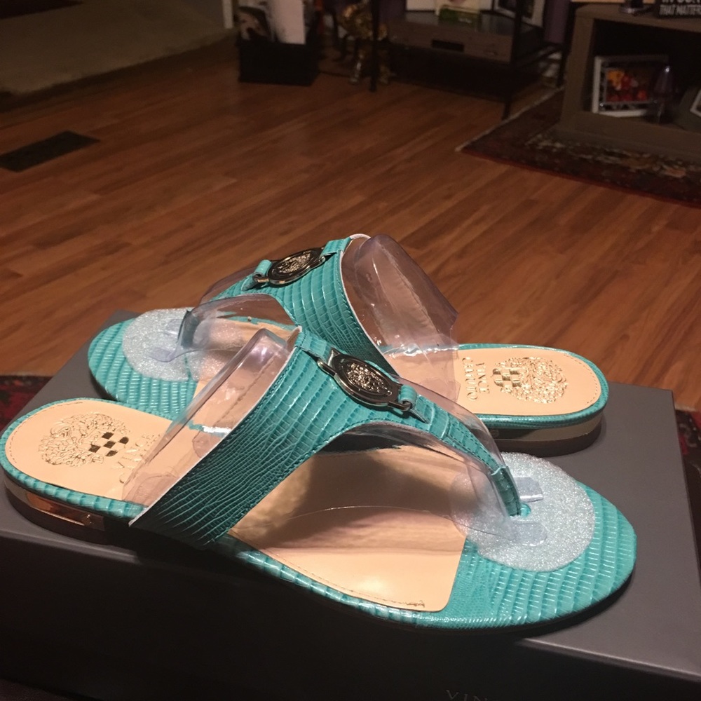 Vince Camuto Thongs