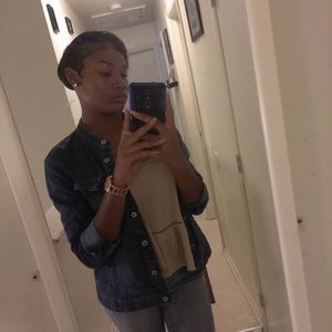 Meet your Posher, Ceecee