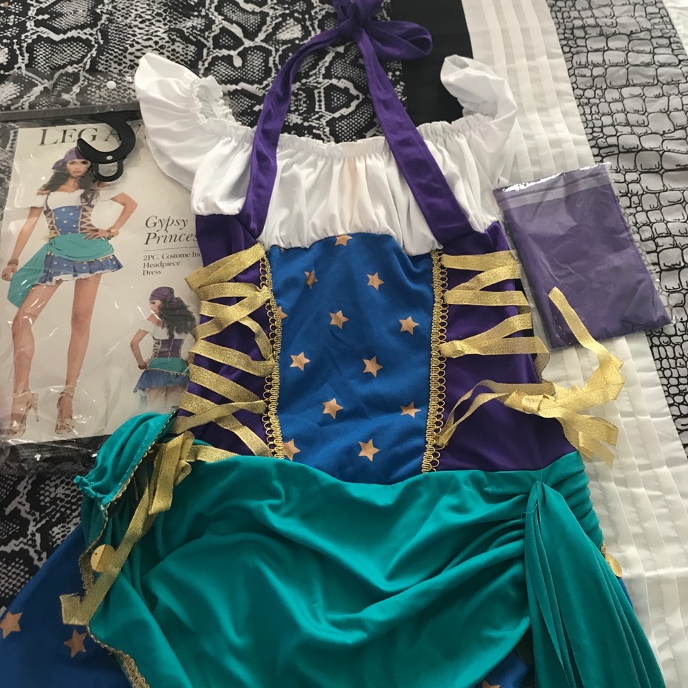 Leg avenue gypsy costume