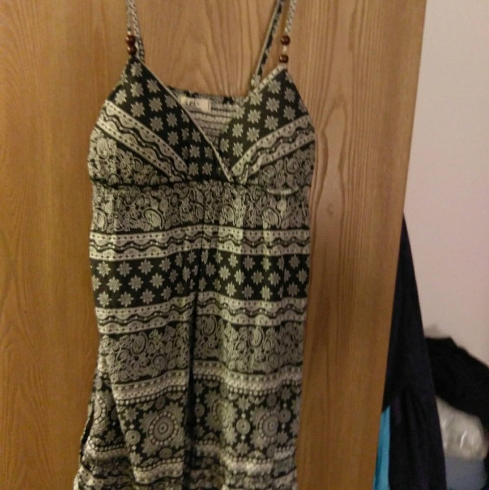 L. E. I. Medium navy blue and white dress