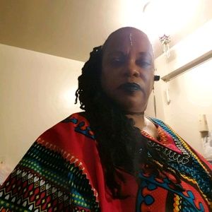 Meet your Posher, Tonya