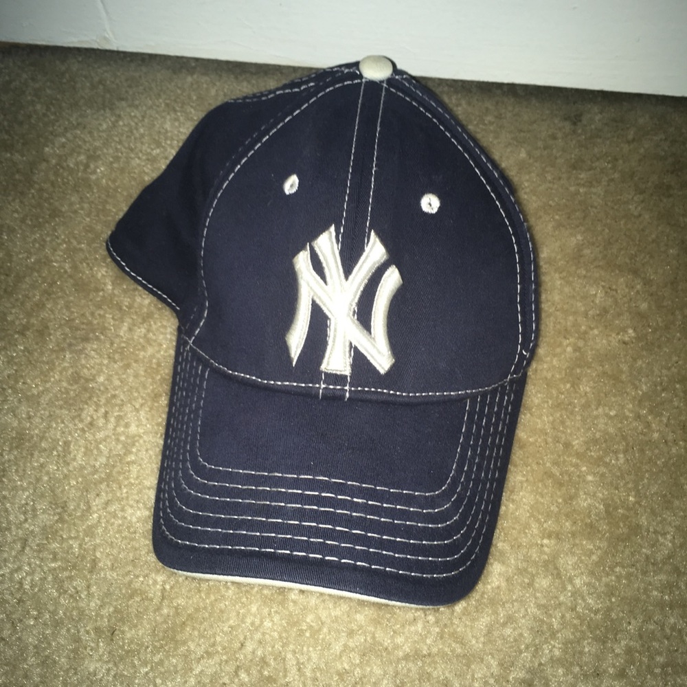 New York Yankees New Era fitted hat, small-medium