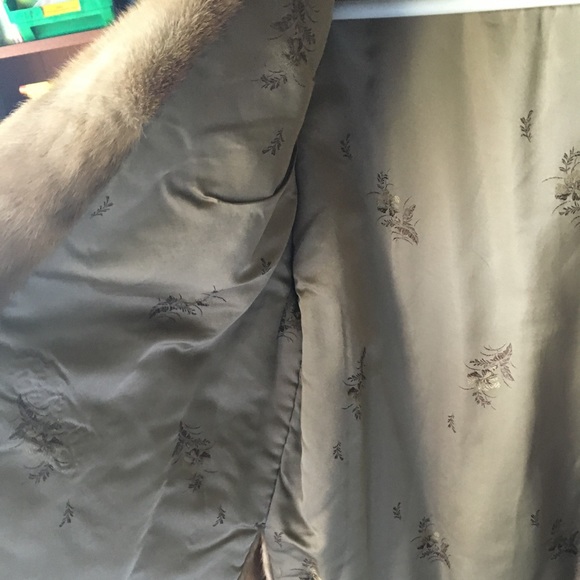 100% Real Rabbit Fur Coat and Rabbit Fur Vest - Picture 3 of 8