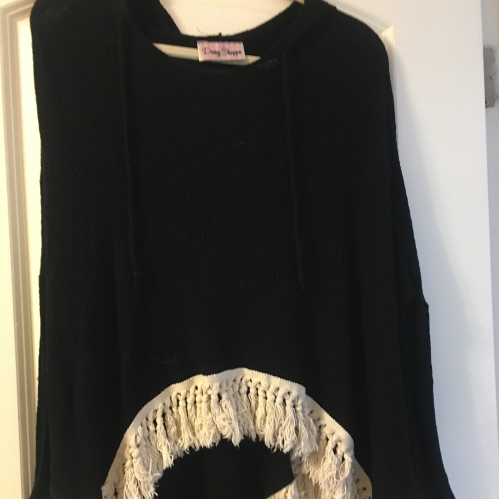 Daisy Shoppe hooded sweater size Small
