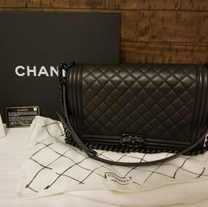 CHANEL So Black New Medium Boy CHANEL So Black New Medium Boy