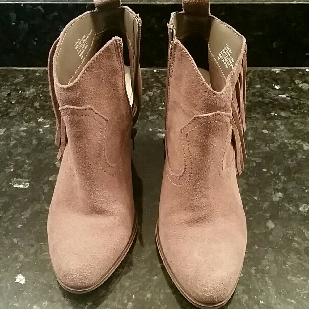 Steve madden boots.