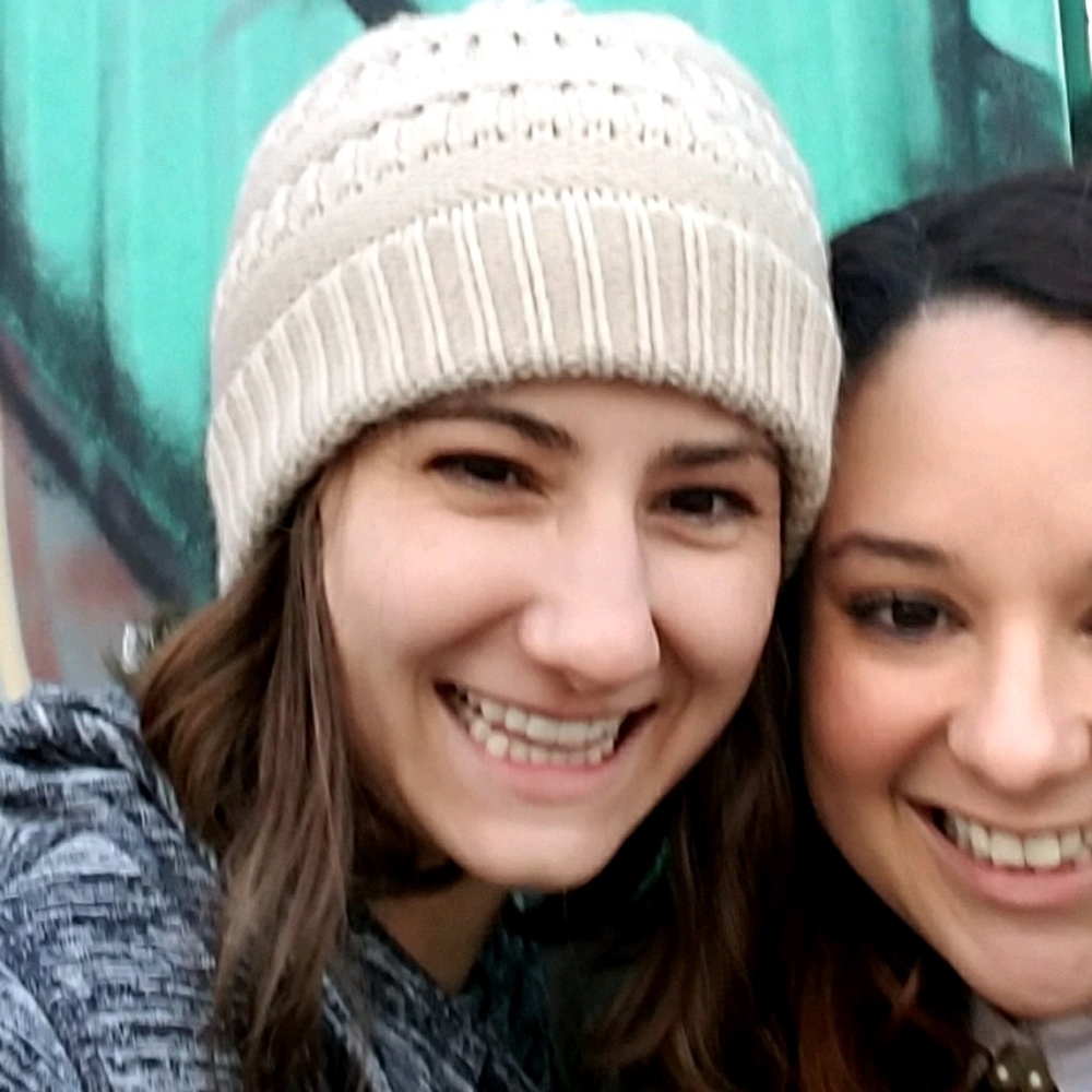 Meet your Posher, Elizabeth