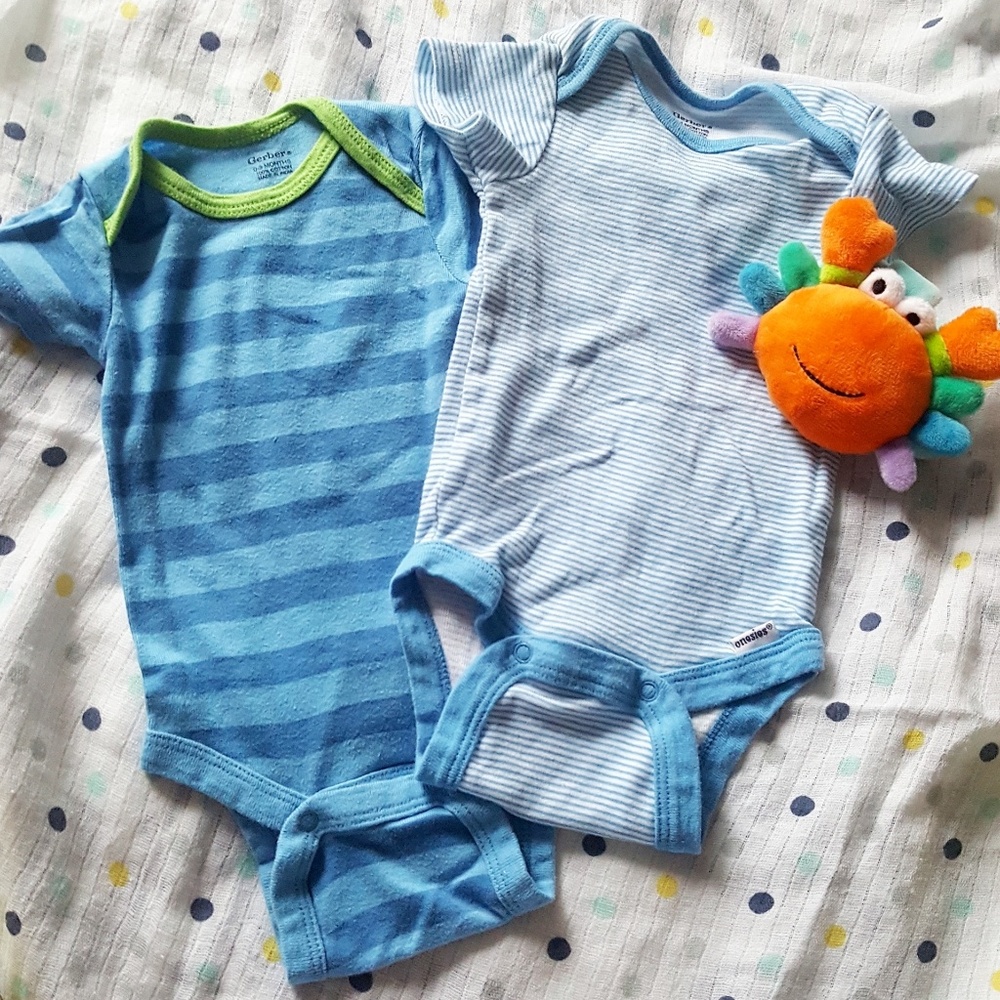 🍭3 for $12🍭Set of 2 Blue Gerber Onsies