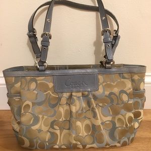 Coach Purse Signature C