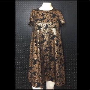 LuLaRoe Elegant Collection Gold Leaf XS Carly