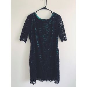Madison Leigh green/black STUNNING lace dress