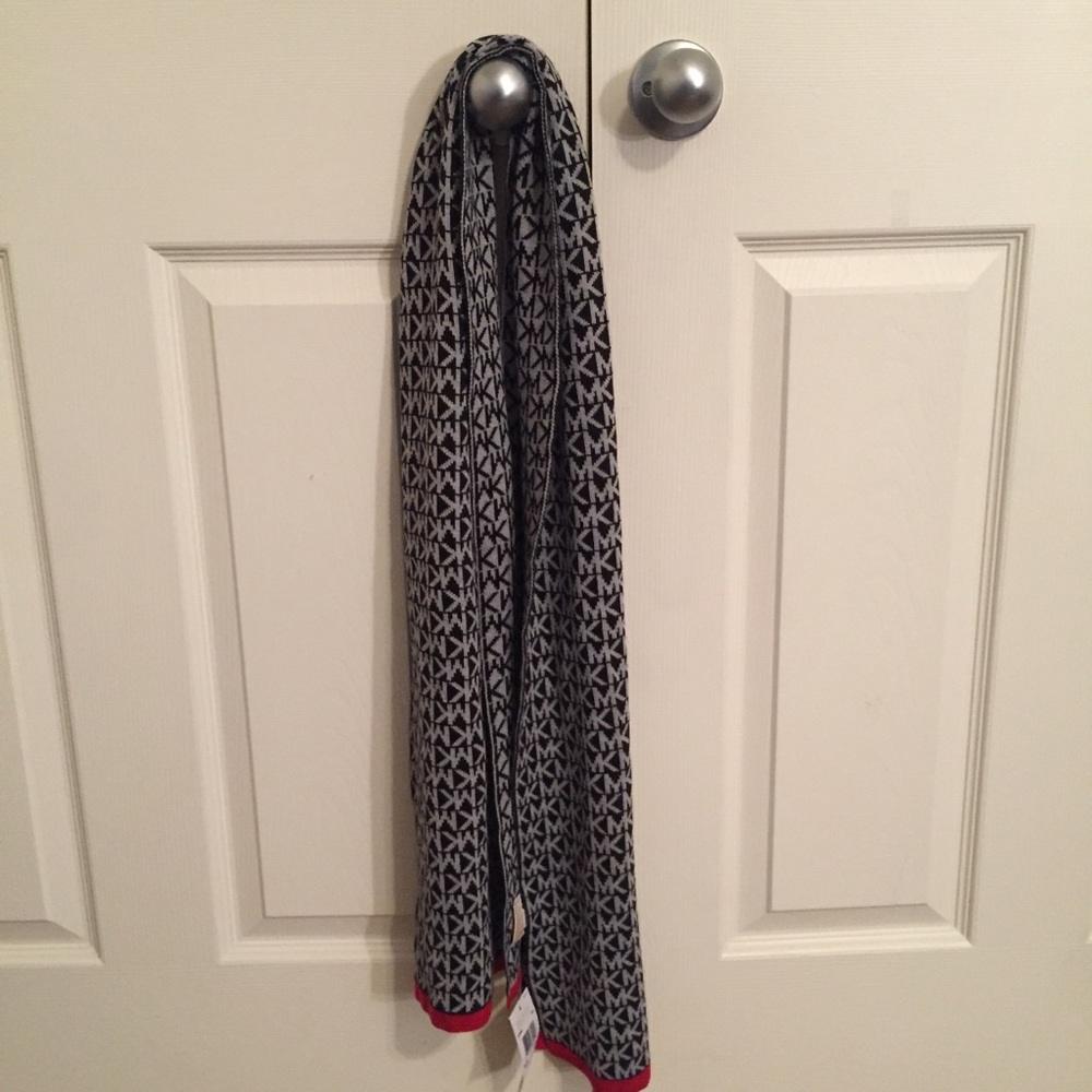 Michael Kors scarf