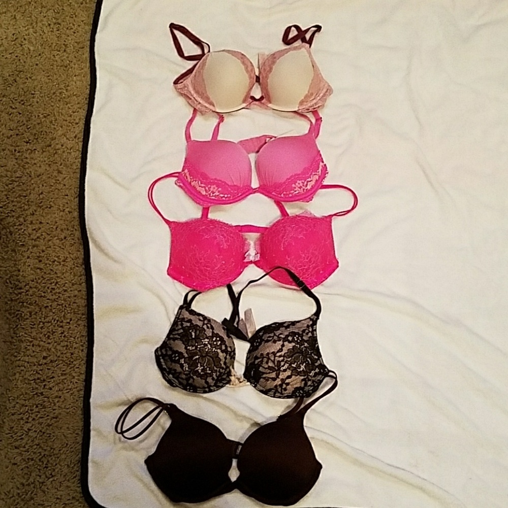 These bras are size 32C