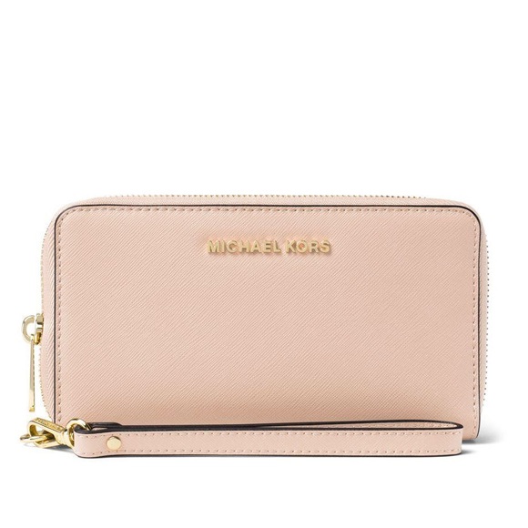 Michael Kors Handbags - NWT Michael Kors Jet Set Travel Wristlet