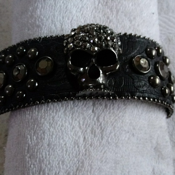 🎁Four Studded & Rhinestone Bracelet/Cuffs - Picture 4 of 8