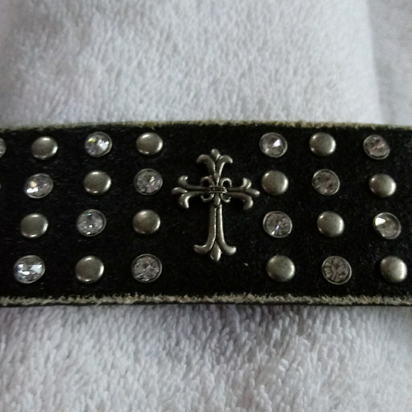 🎁Four Studded & Rhinestone Bracelet/Cuffs - Picture 5 of 8