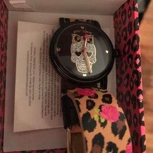 Watch betsey Johnson