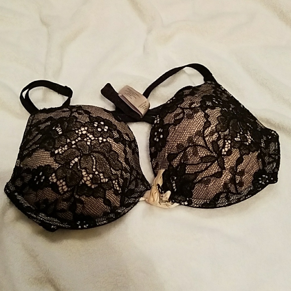 Size 32C Victoria's Secret brand bra
