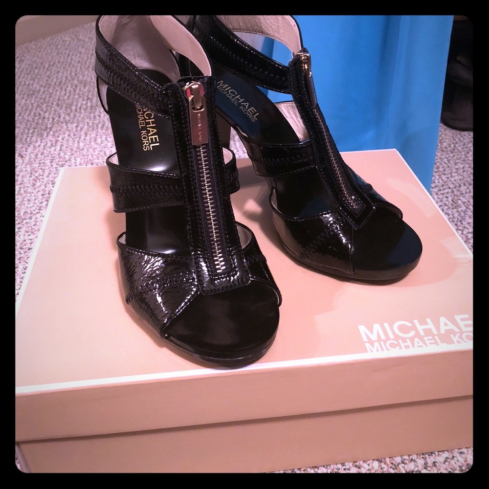 Michael Kors Berkeley T Strap