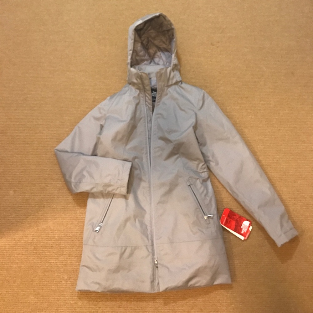 NWT... insulated north face parka
