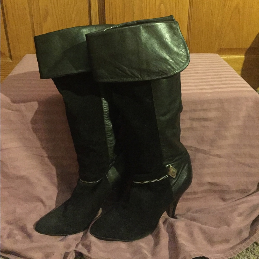 High Heels Boots black upper fall leather lining inside very heavy material