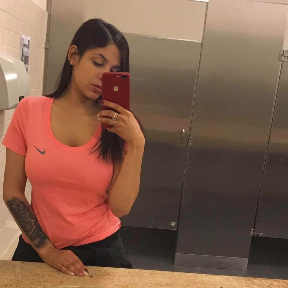Meet your Posher, Aylin
