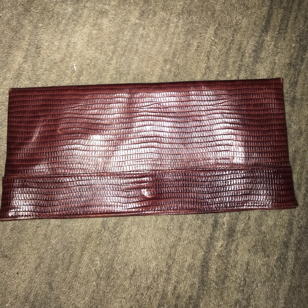 JACQUELINE JARROT - maroon clutch