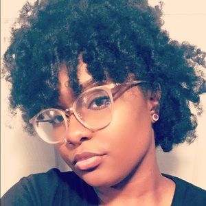 Meet your Posher, Monasia