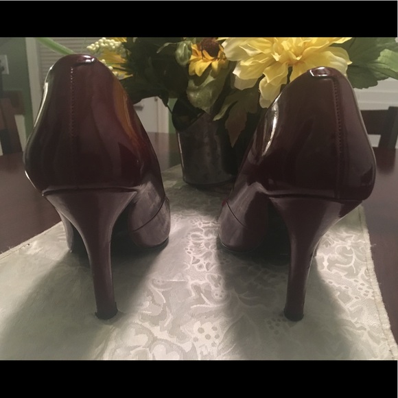 Nine West Pumps - Picture 2 of 2