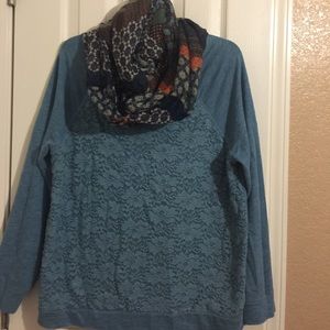 Ladies Faded Glory Blouse with matching scarf.❤️