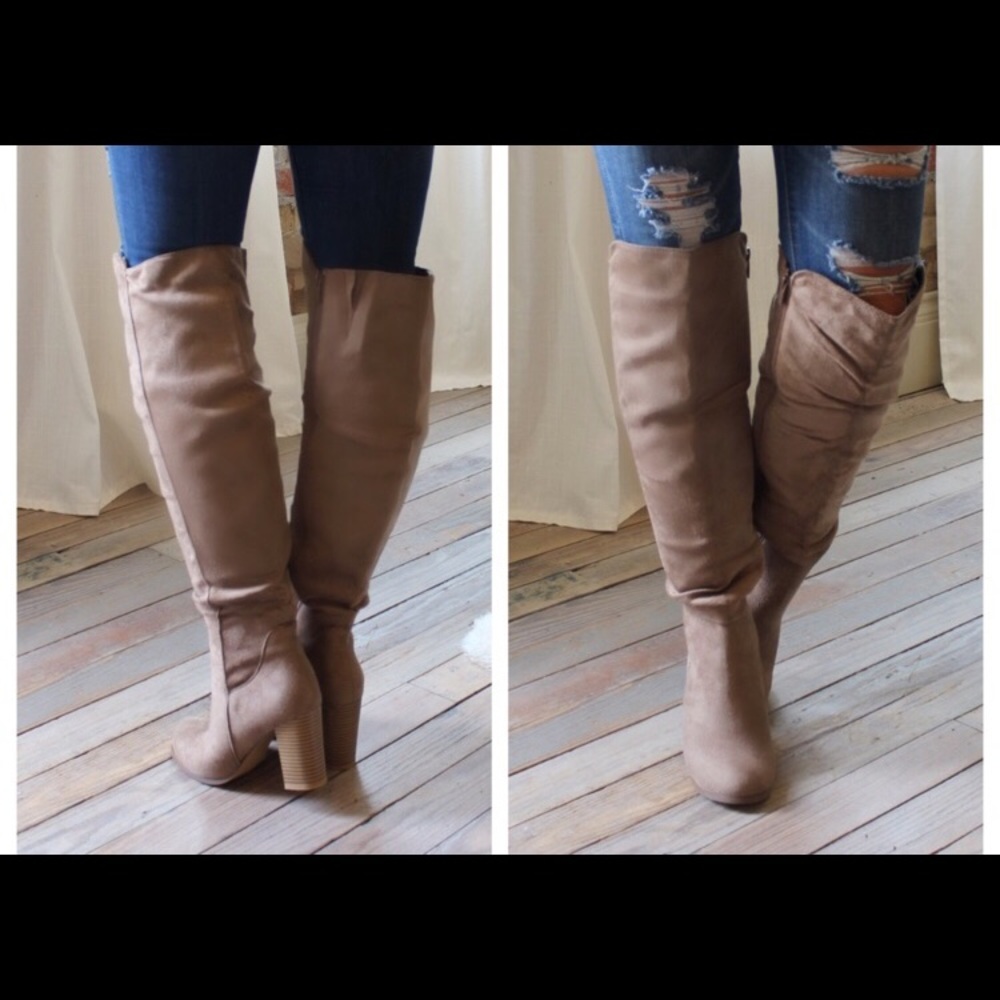 NEVER WORN~ knee high heeled boots👢😍 price firm