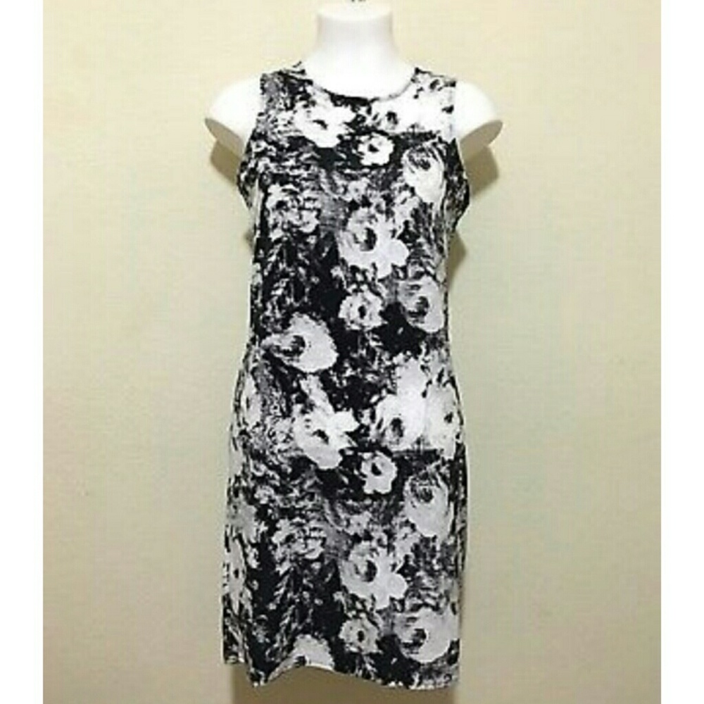 NWOT Gap Sleeveless Floral Shift dress