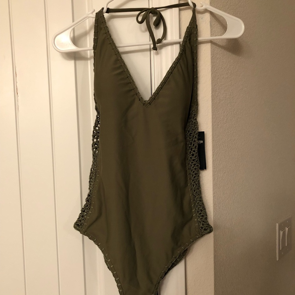 Hollister one piece bathing suit