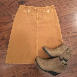 Tan H&M corduroy skirt Size 4 Tan H&M corduroy skirt Size 4